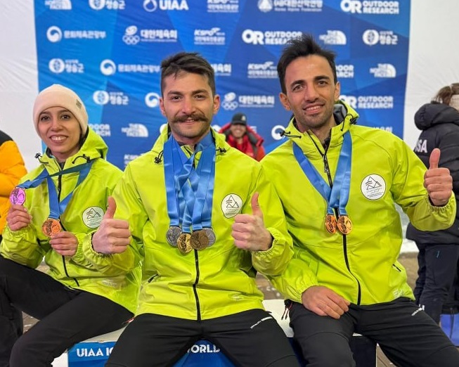 pic's of main's title