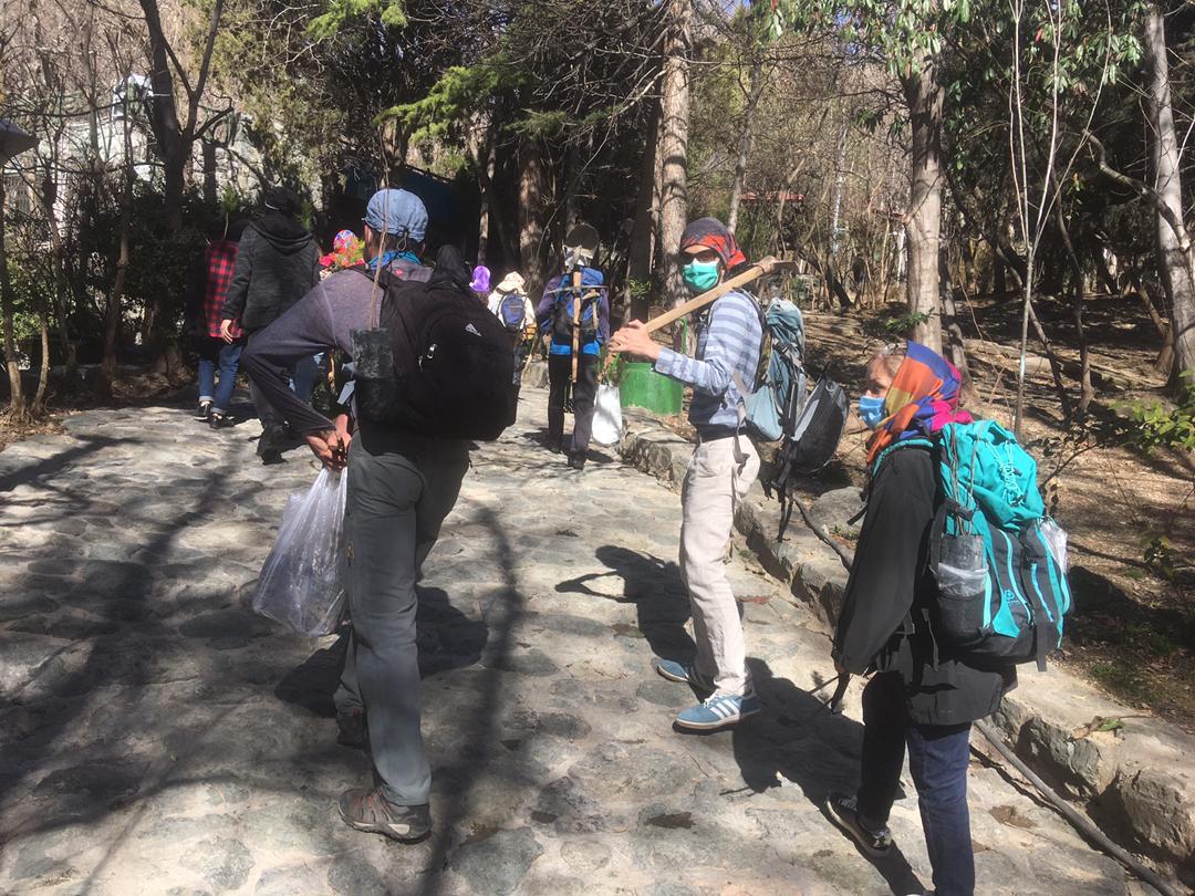 pic's of main's title