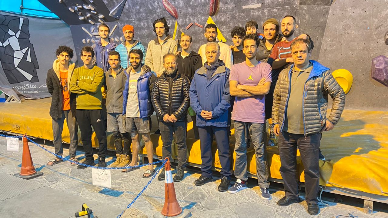 pic's of main's title