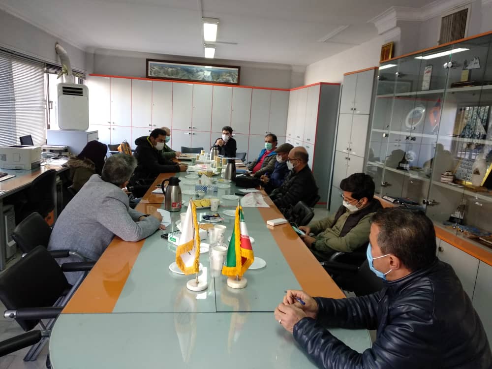 pic's of main's title