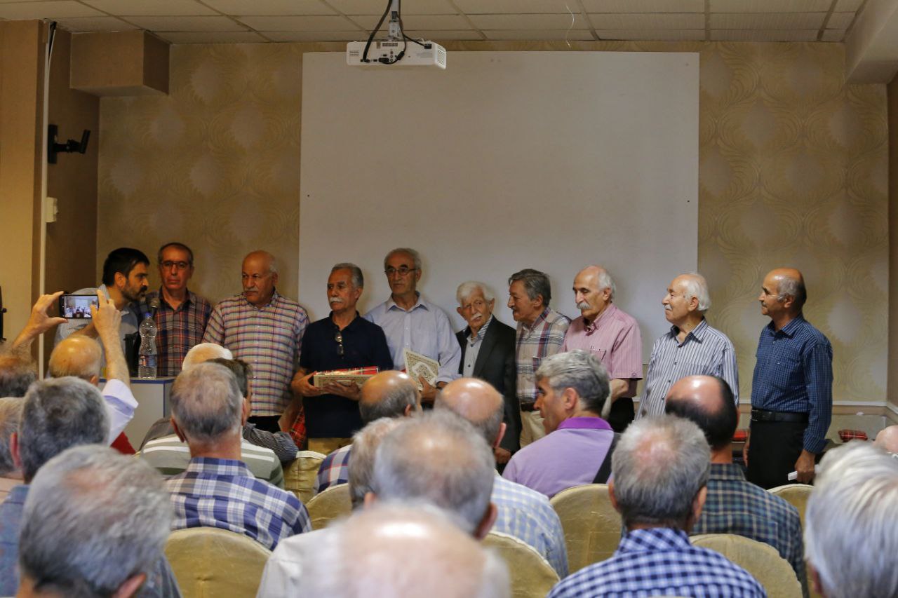 pic's of main's title