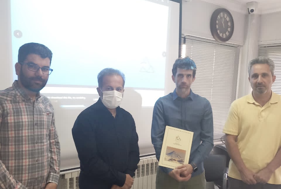 pic's of main's title