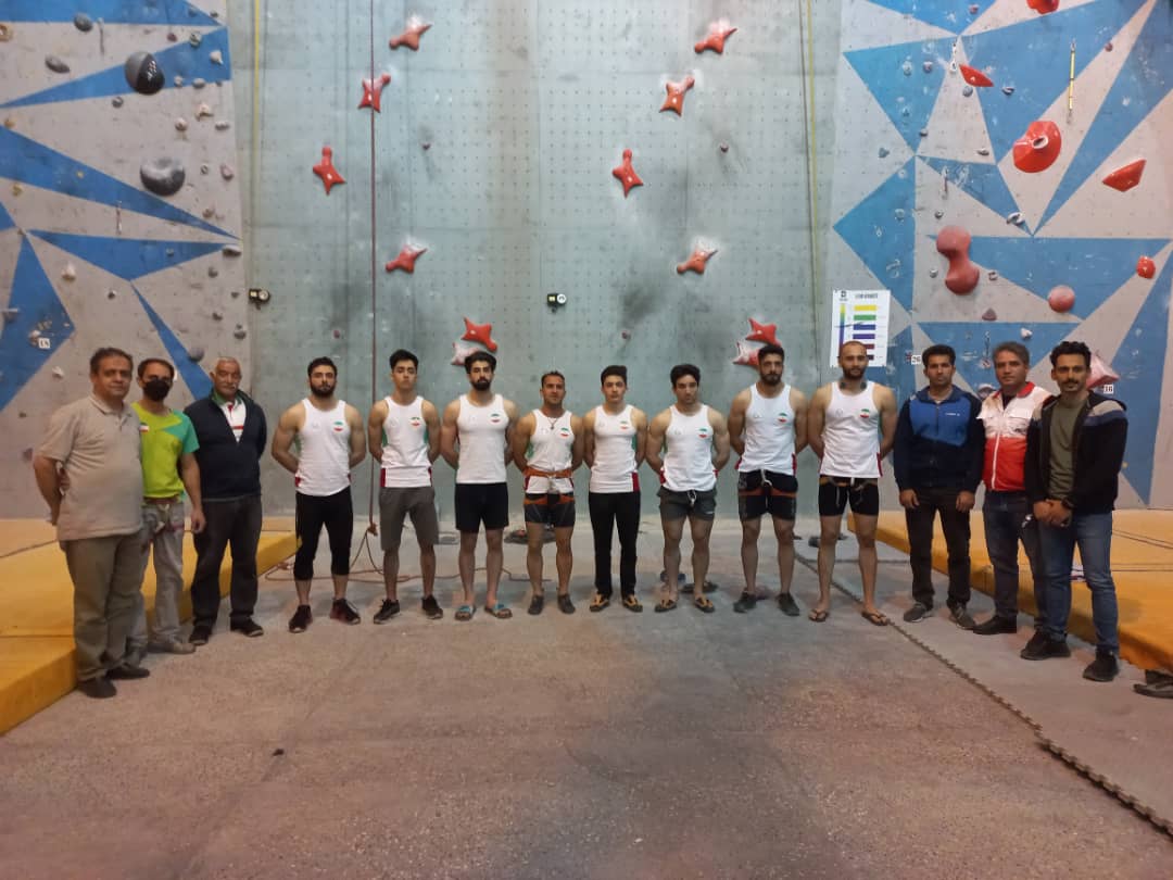 pic's of main's title