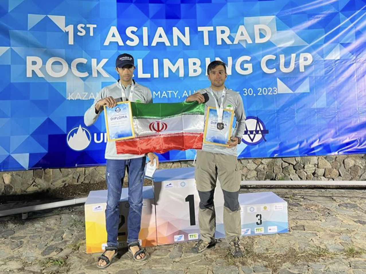 pic's of main's title