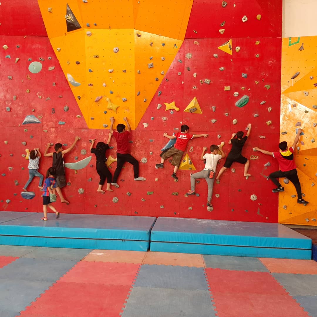 pic's of main's title