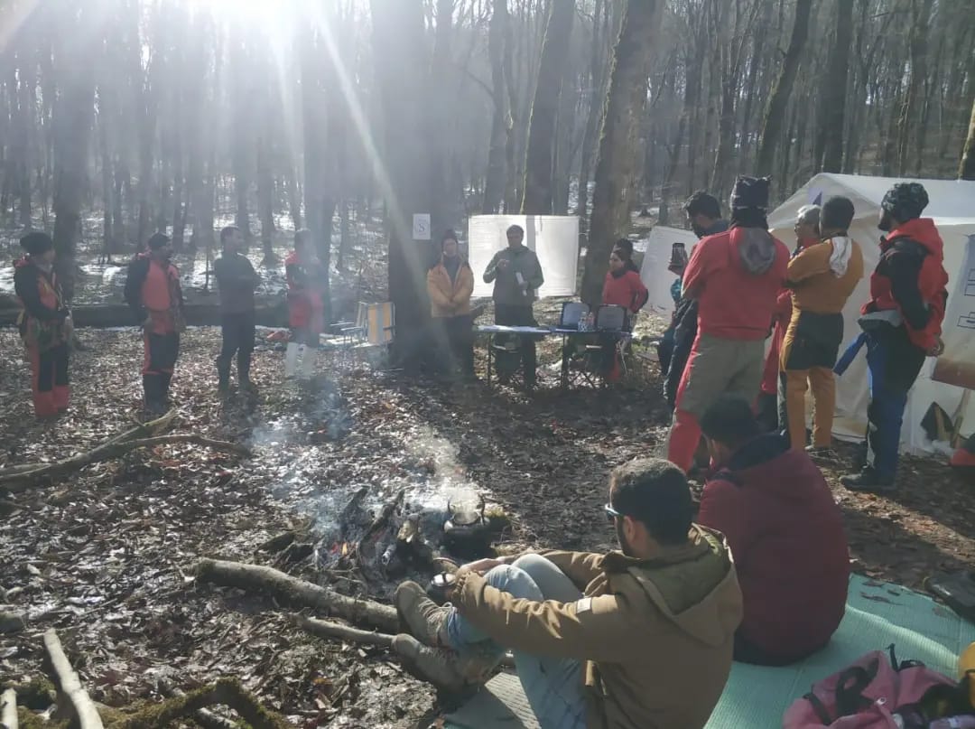 pic's of main's title