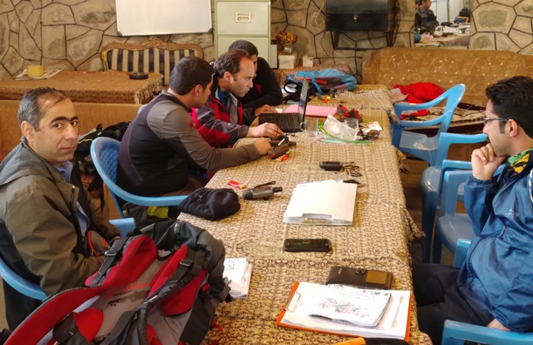 pic's of main's title