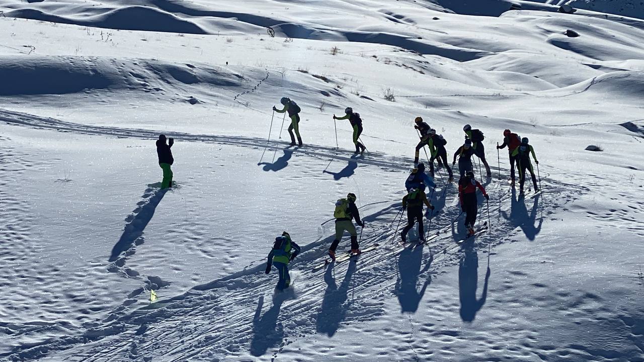 pic's of main's title