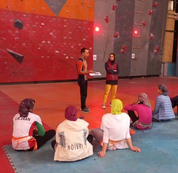 pic's of main's title