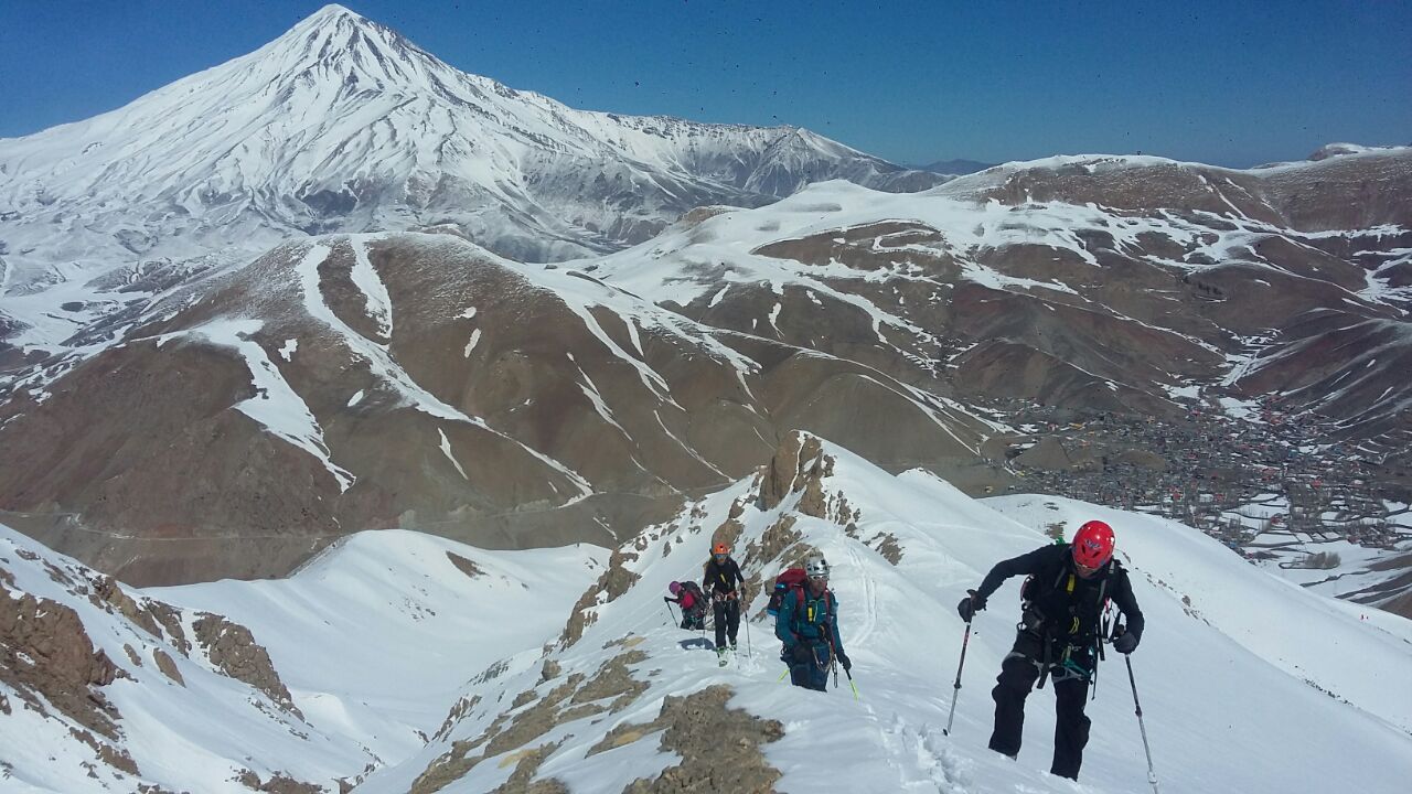 pic's of main's title