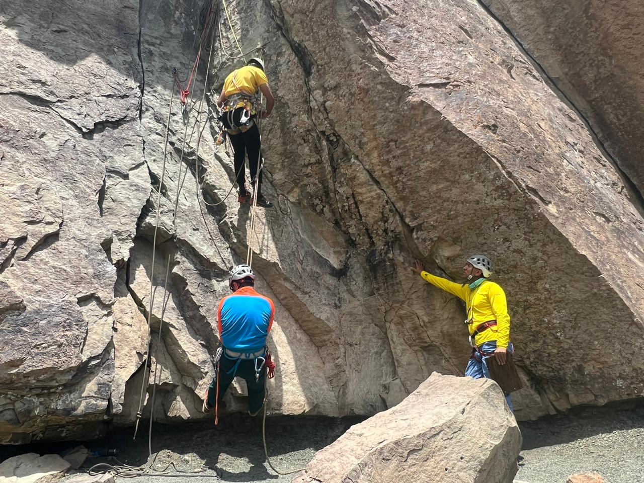 pic's of main's title