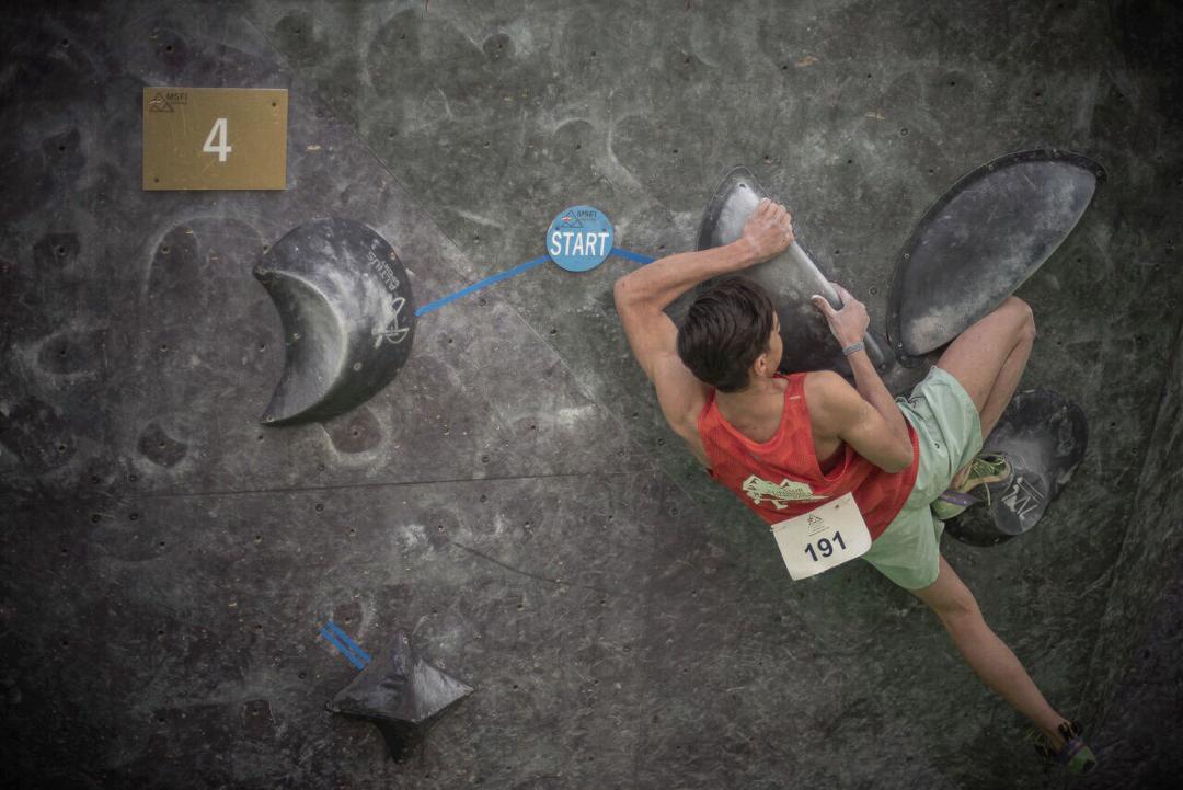 pic's of main's title