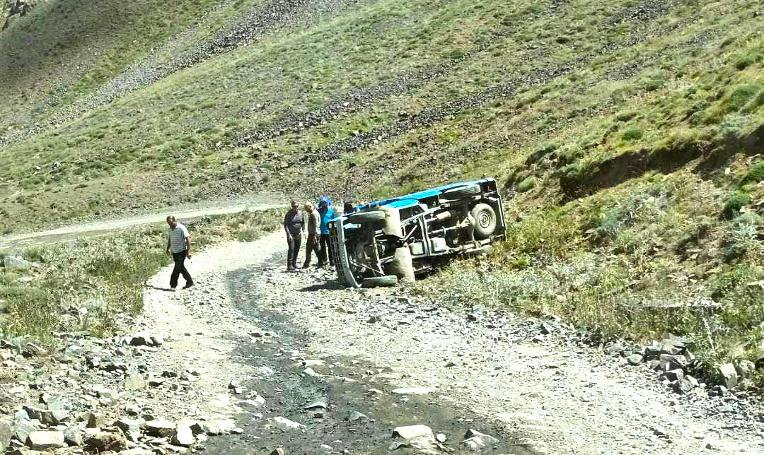 pic's of main's title