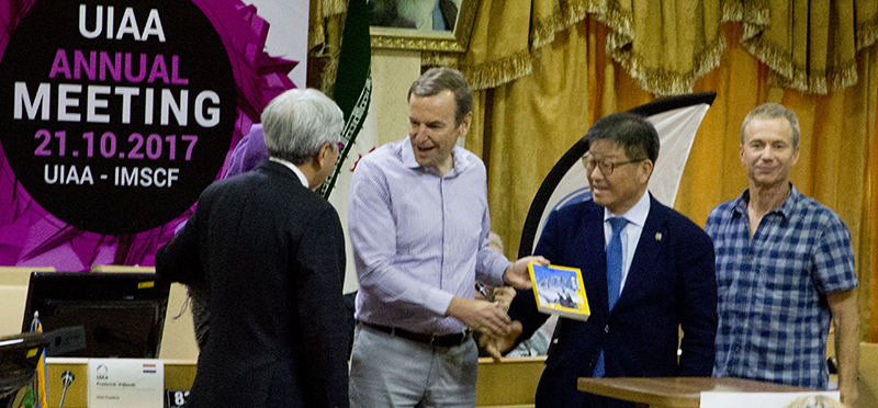 pic's of main's title