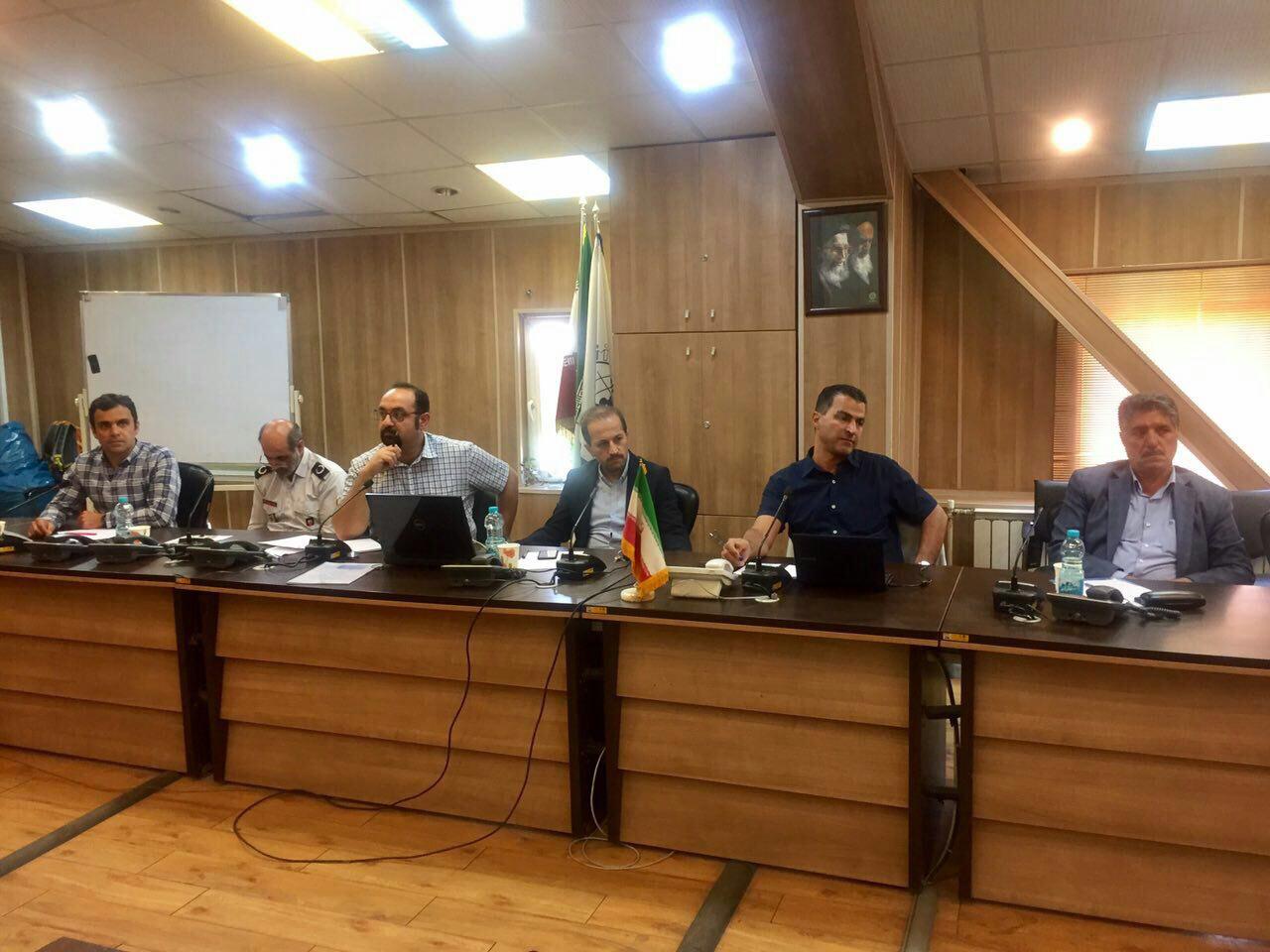 pic's of main's title