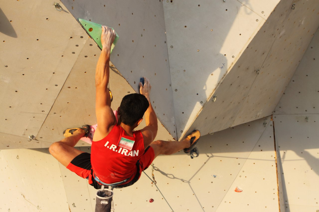 pic's of main's title