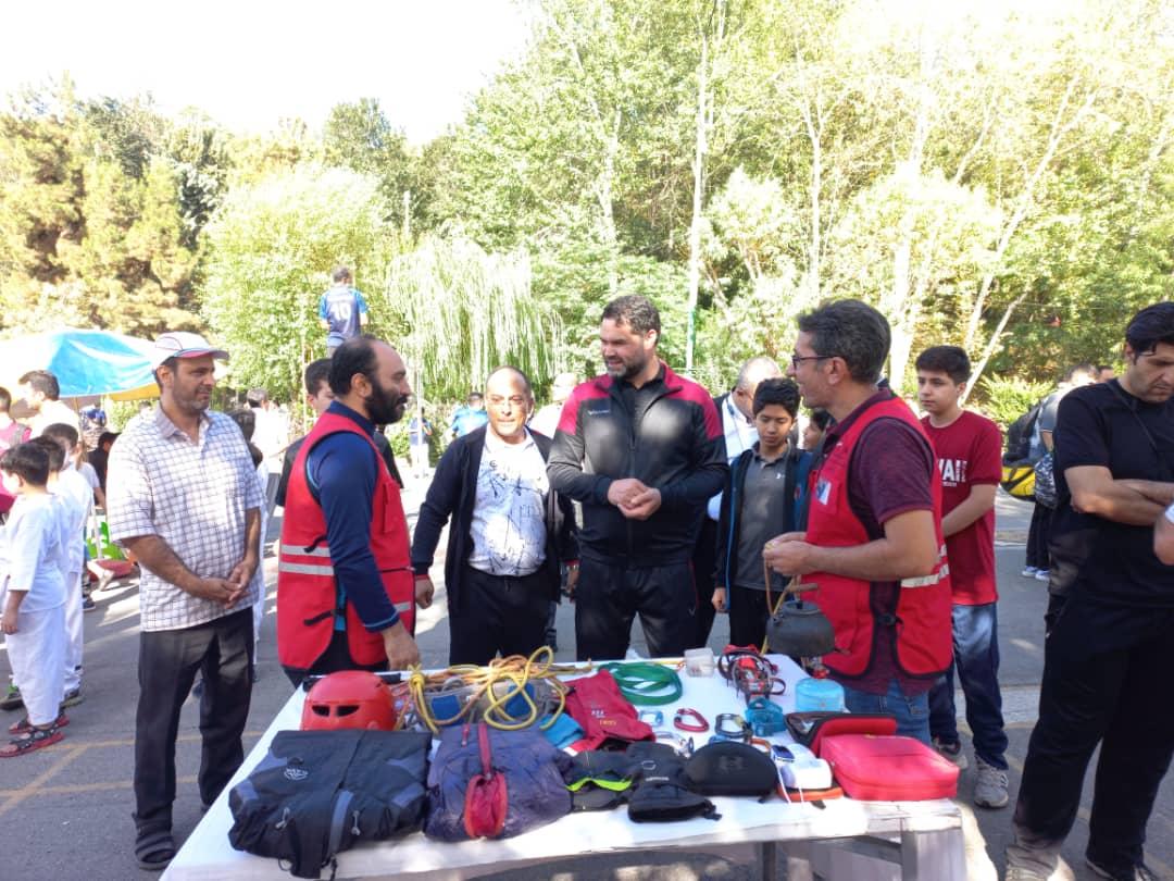 pic's of main's title