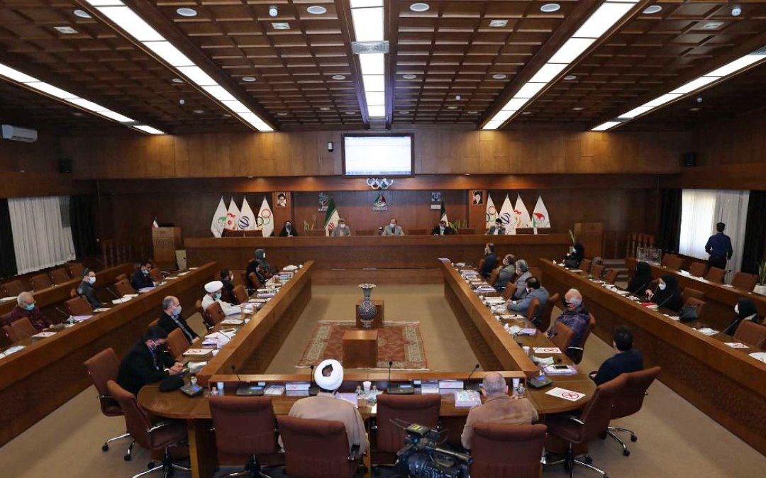 pic's of main's title