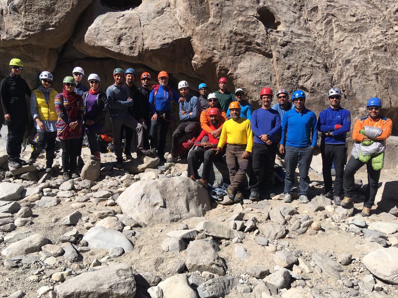 pic's of main's title