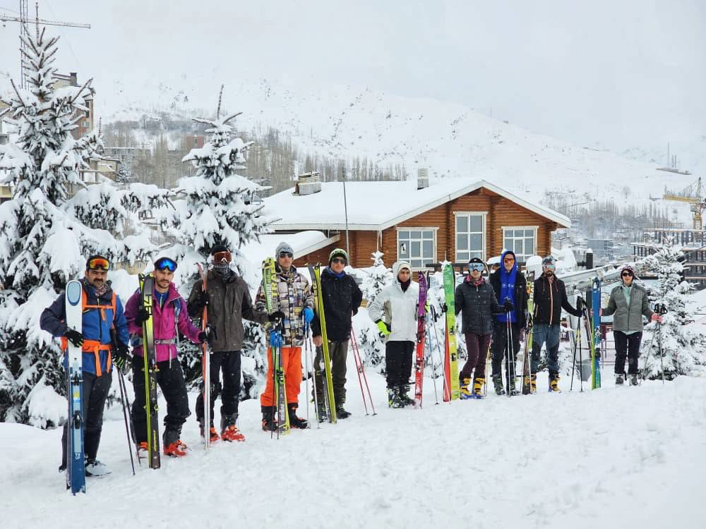 pic's of main's title