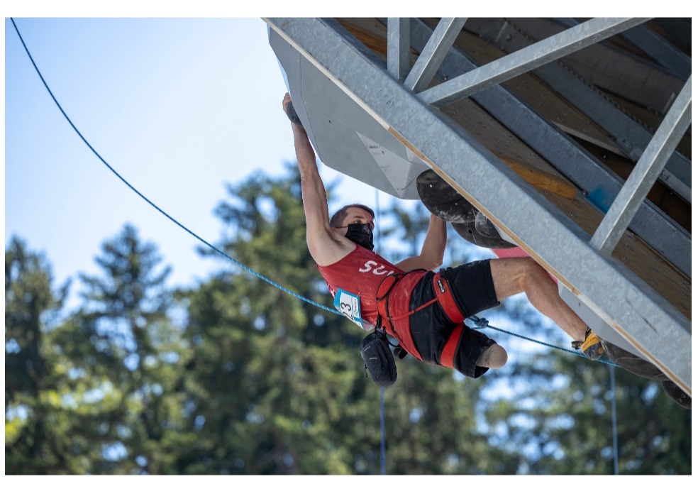 pic's of main's title