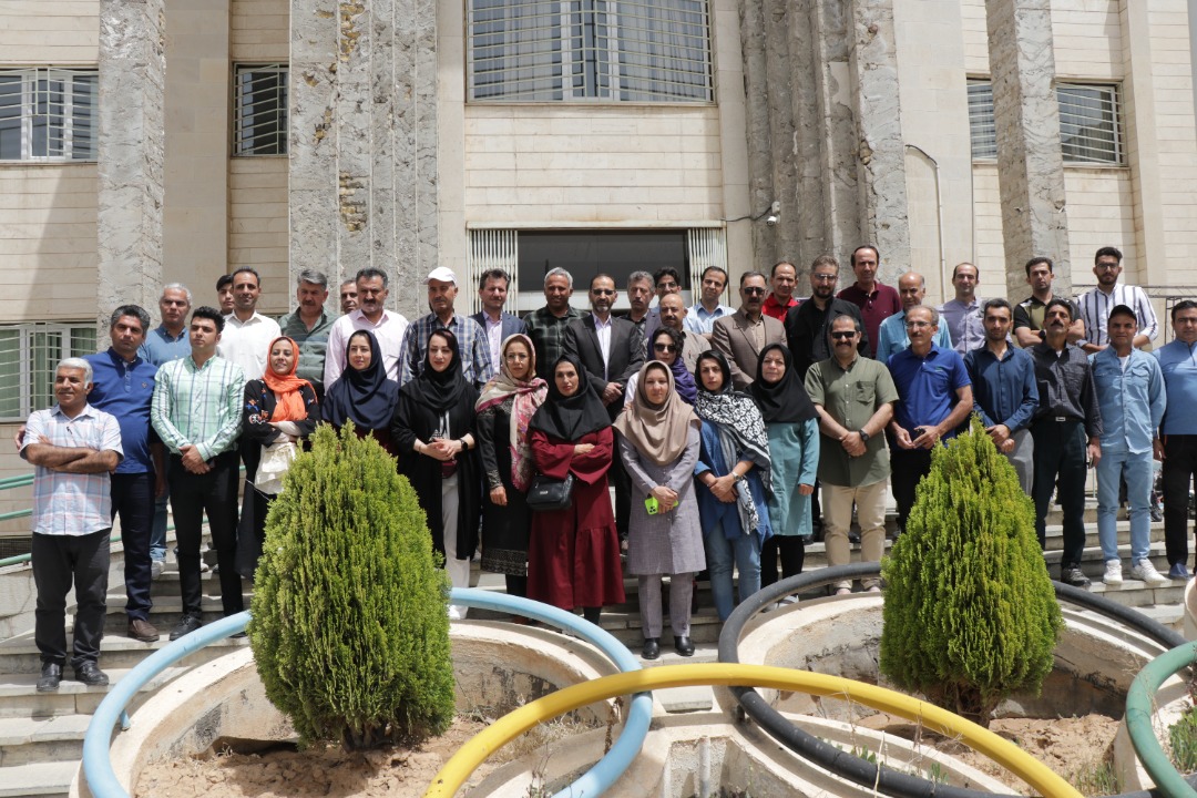 pic's of main's title