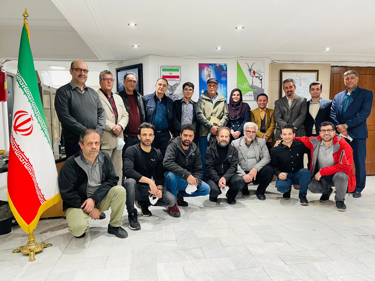 pic's of main's title