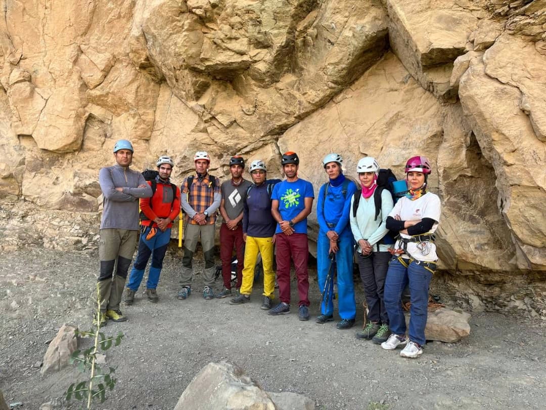 pic's of main's title