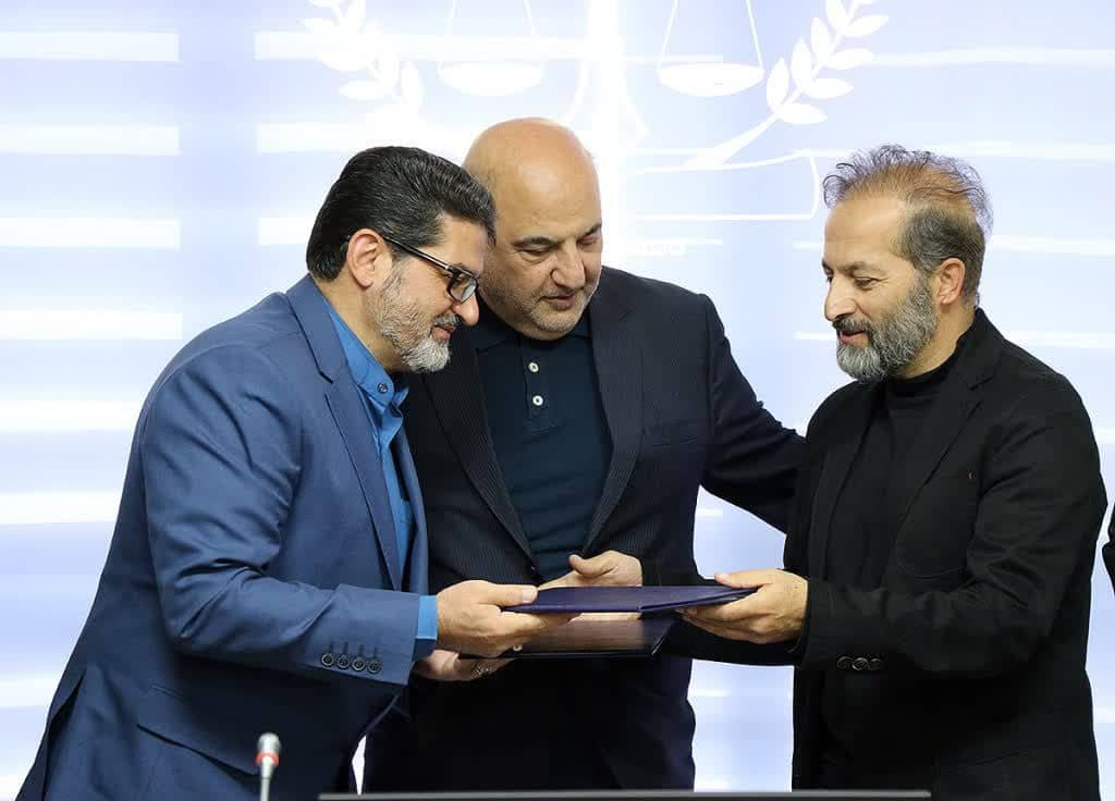 pic's of main's title