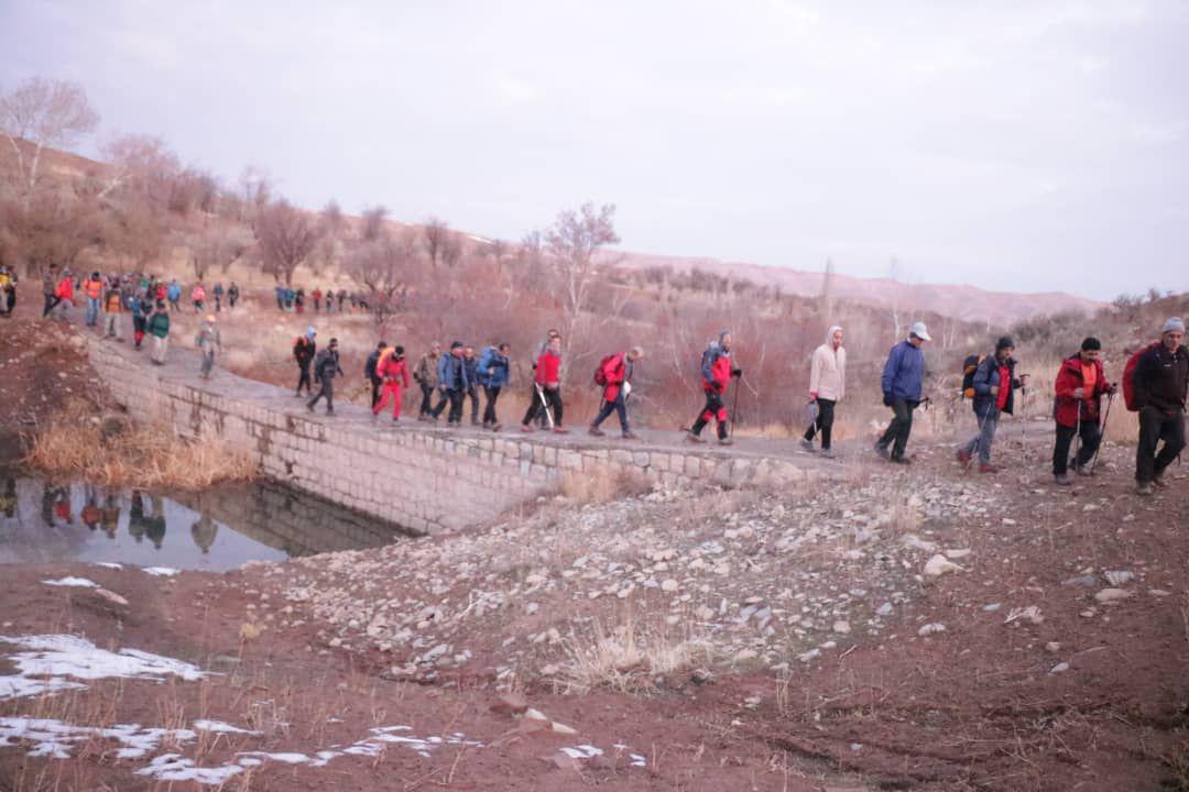 pic's of main's title