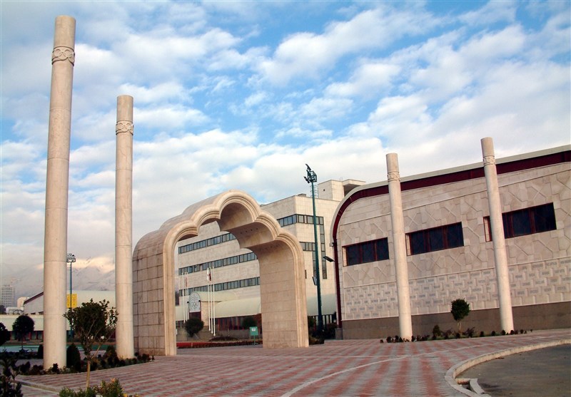 pic's of main's title