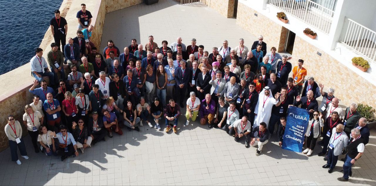 pic's of main's title