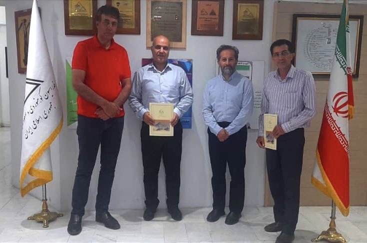 pic's of main's title