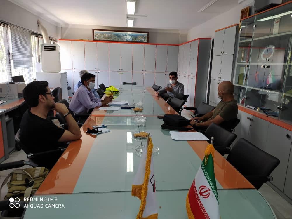 pic's of main's title