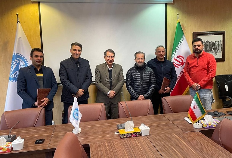 pic's of main's title