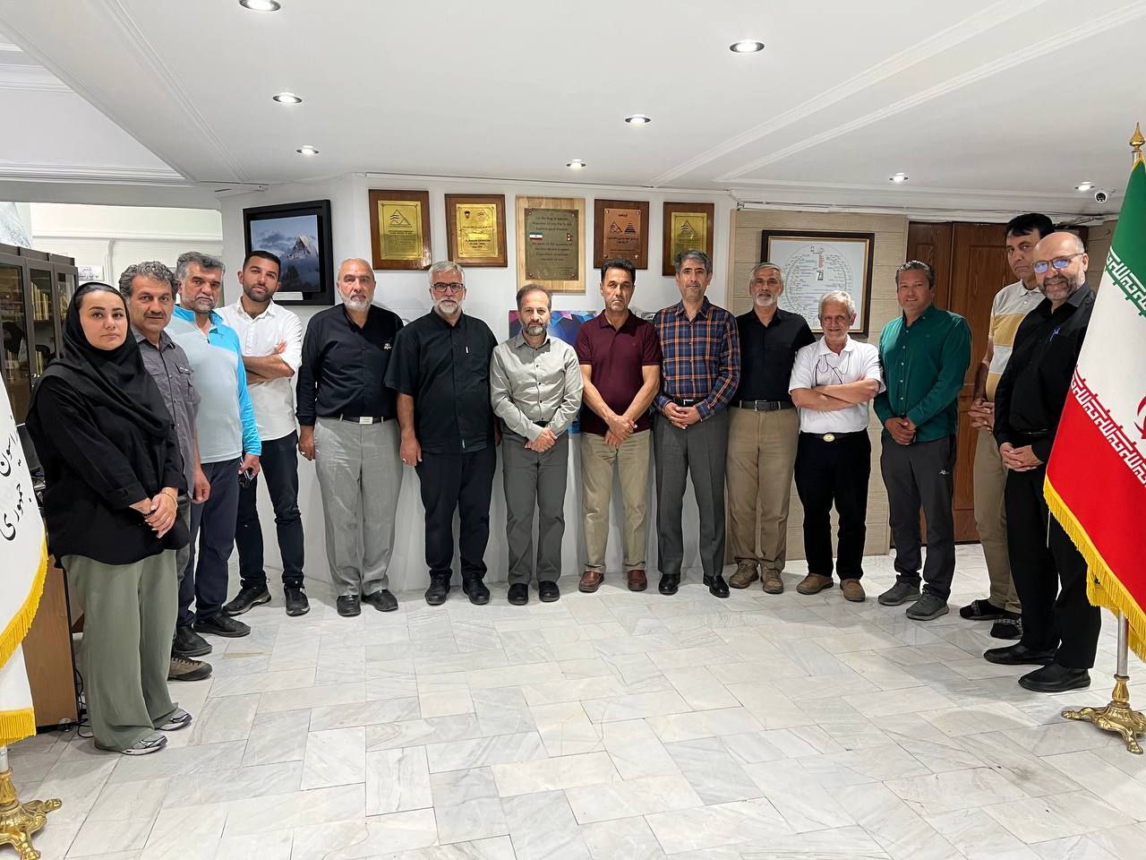 pic's of main's title