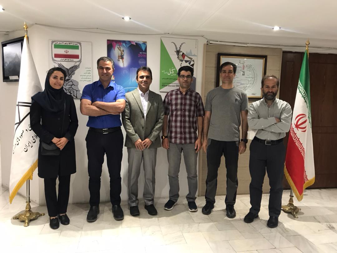 pic's of main's title