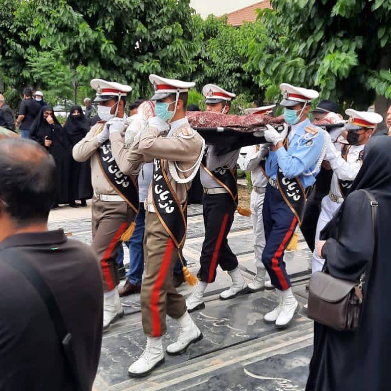 pic's of main's title